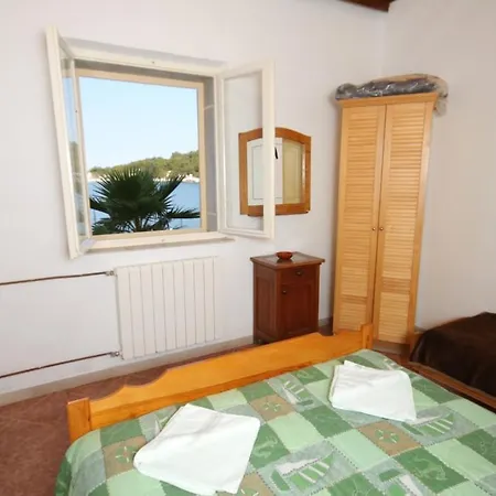 Zaklopatica 8346a Apartment
